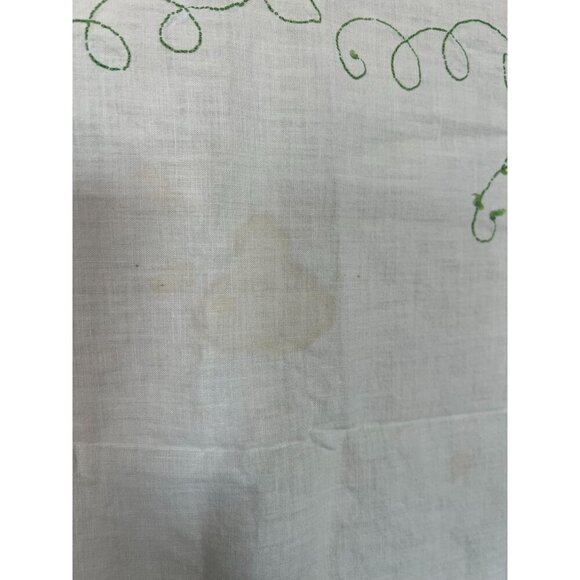 Vintage Embroidered Tablecloth With Leaf & Vine Design 30 x 30 lace edges - Picture 4 of 7